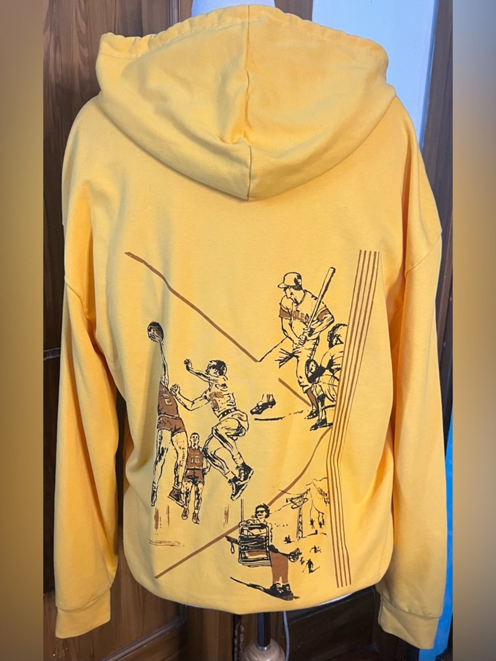 Yellow Graphic Hoodie - Men - Picture 3 of 8